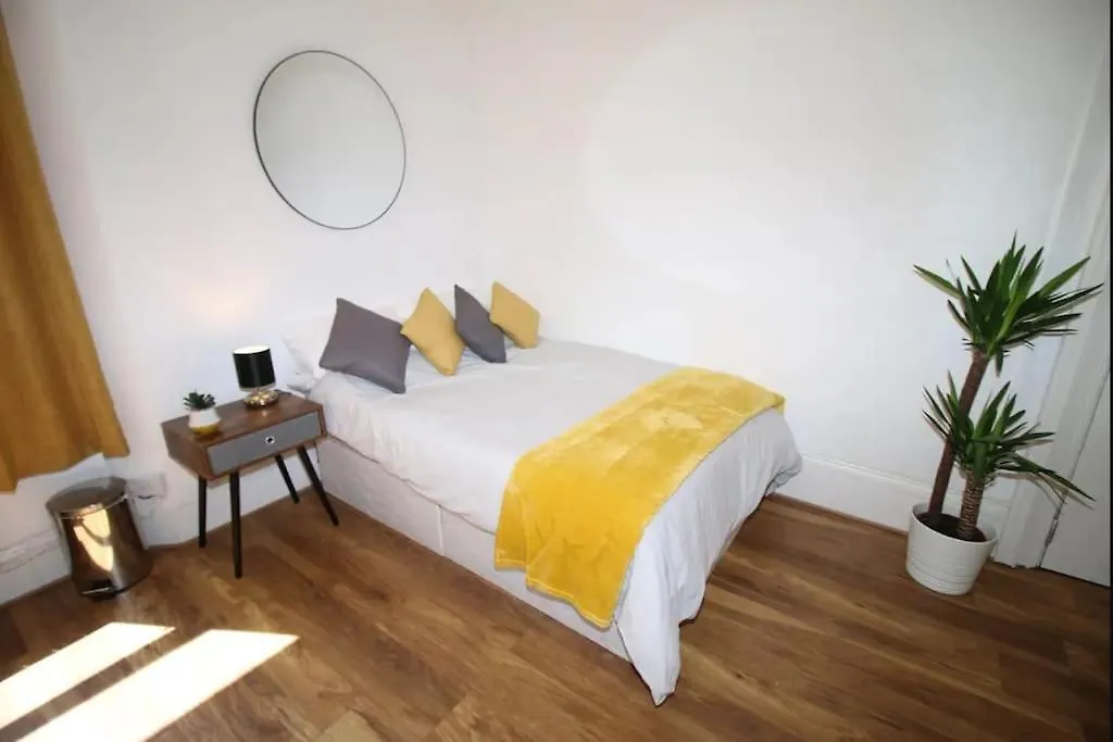 아파트 Big Value Bedsit By Property Promise 카디프